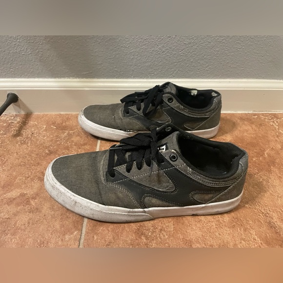 DC Kalis Vulc Low Top Gray/Black - Sneaker Skateboard Men SIZE 9.5 - Picture 3 of 5